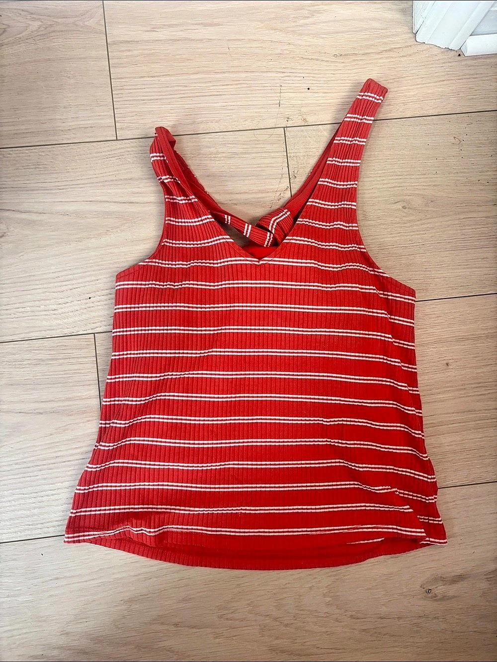 Old Navy Sleeveless Ribbed Loop-Back Tank Top Red & White